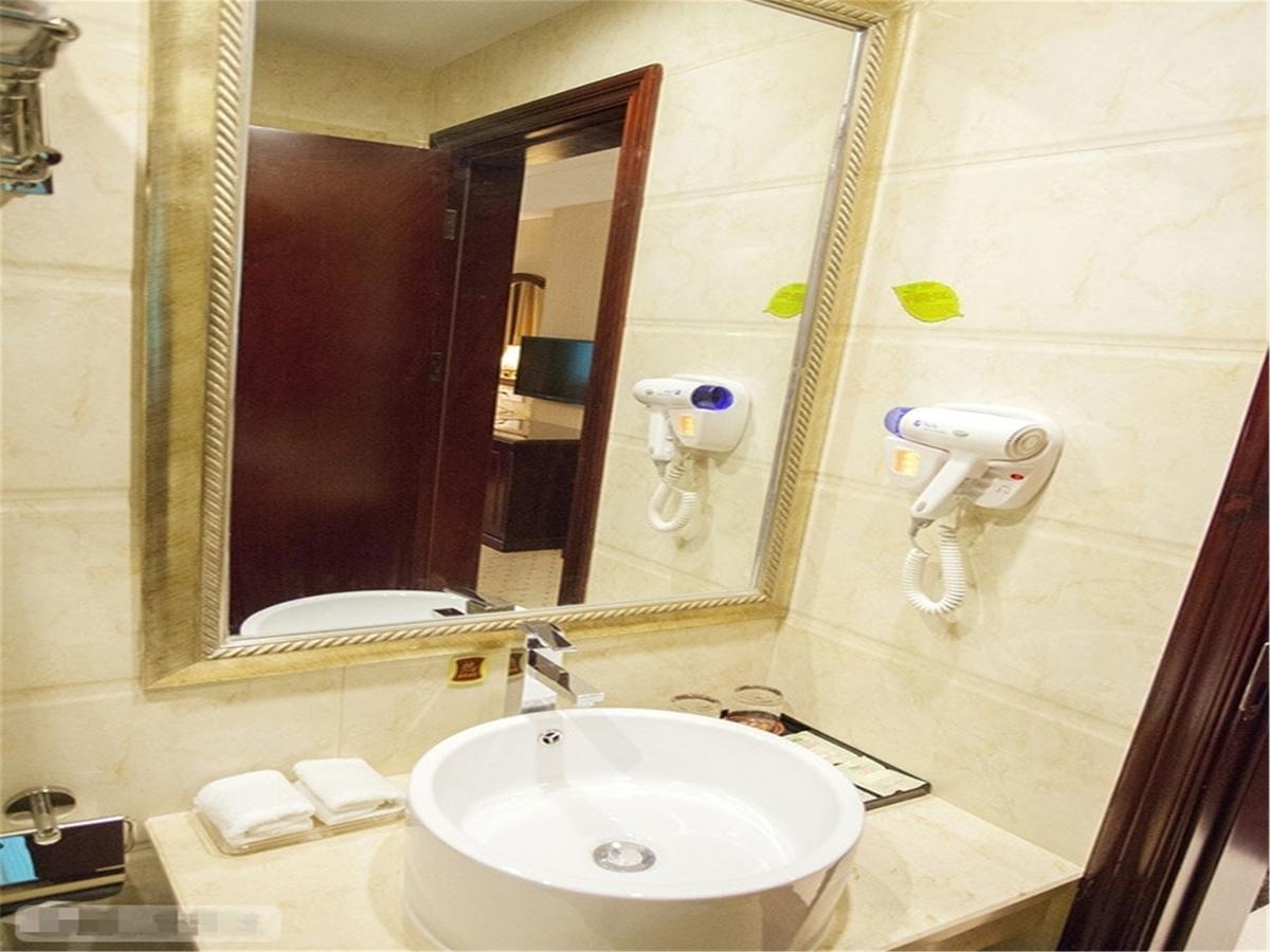 Vienna International Hotel Shanghai Hengshan Road Xangai Exterior foto