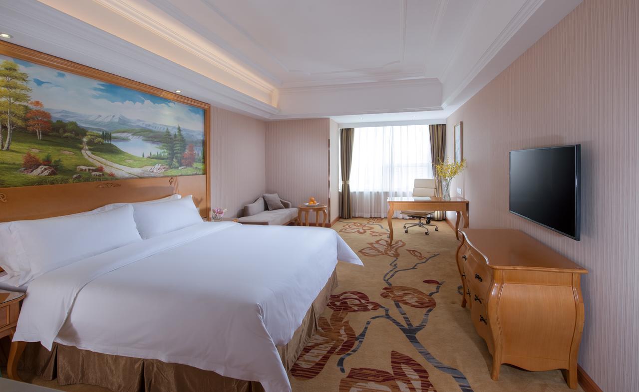 Vienna International Hotel Shanghai Hengshan Road Xangai Exterior foto